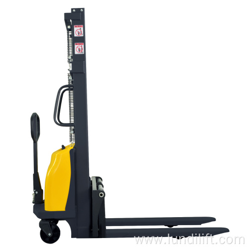 1.5T/4M Stacker telescopic handler electrical forklift